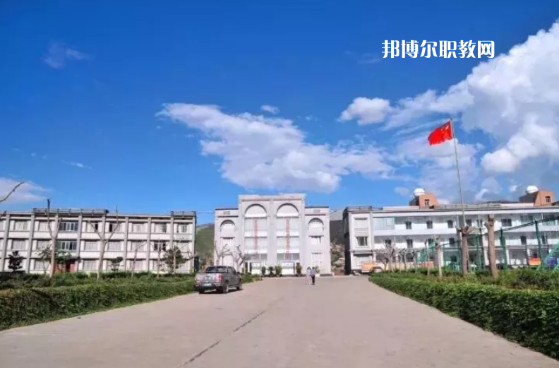 紅河財(cái)經(jīng)學(xué)校2021年報(bào)名條件、招生要求、招生對(duì)象