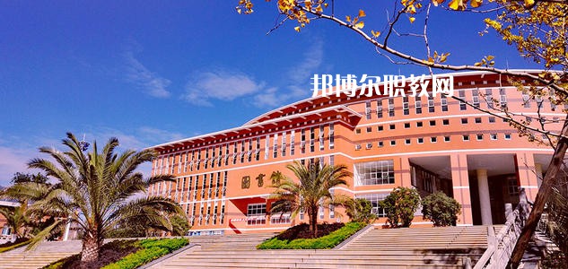 保山中醫(yī)藥高等?？茖W(xué)校地址在哪里