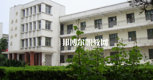 安徽省霍邱師范學(xué)校2021年報(bào)名條件、招生要求、招生對(duì)象