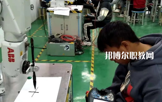 貴州貴陽市商貿(mào)學(xué)校怎么樣、好不好