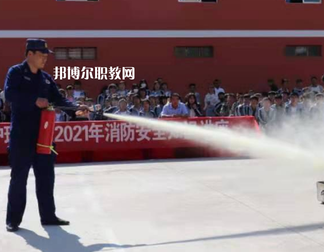定西隴中護理學校2022年報名條件、招生要求、招生對象