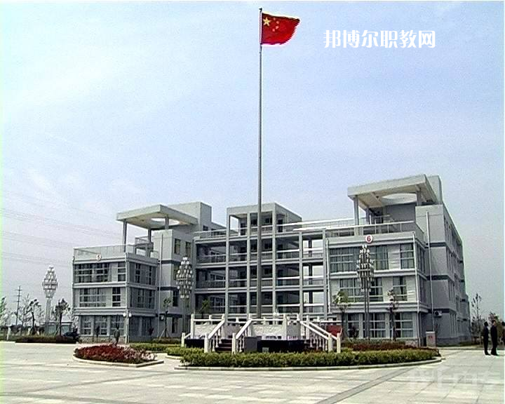 江蘇興化中等專業(yè)學(xué)校2022年報(bào)名條件、招生要求、招生對象