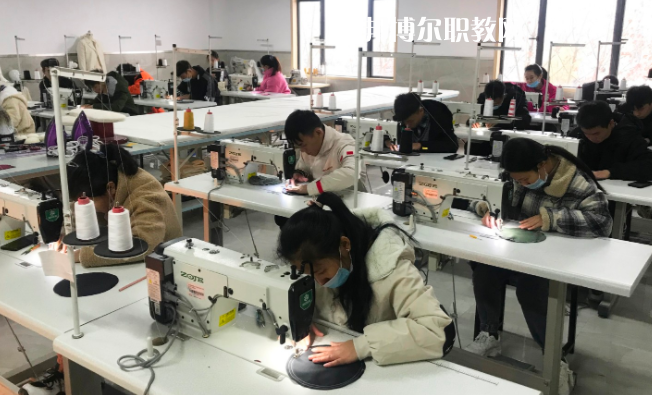 貴州特殊教育中等職業(yè)技術(shù)學(xué)校2022年報(bào)名條件、招生要求、招生對象