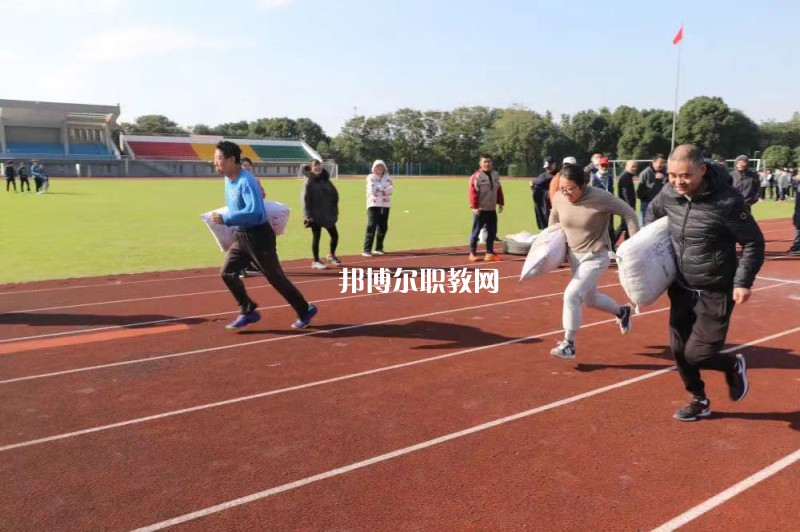 無(wú)錫汽車(chē)工程高等職業(yè)技術(shù)學(xué)校2022年報(bào)名條件、招生要求、招生對(duì)象