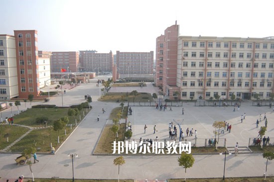 重慶合川教師進(jìn)修學(xué)校2022年學(xué)費(fèi)、收費(fèi)多少 