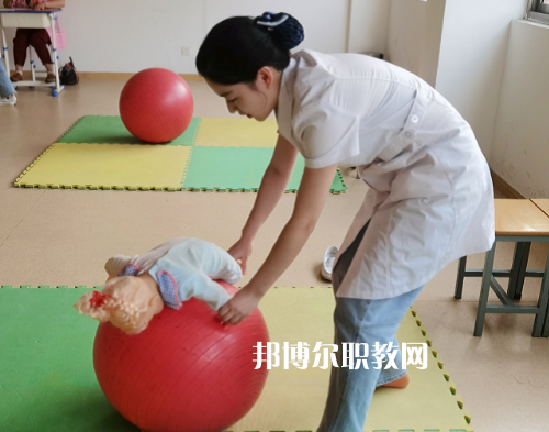 無錫衛(wèi)生高等職業(yè)技術(shù)學校怎么樣、好不好
