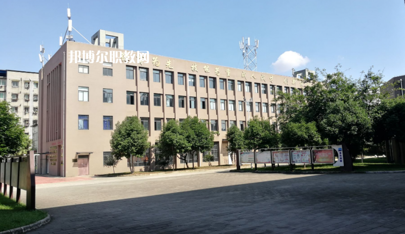 德陽安裝技師學(xué)院2022年報名條件、招生要求、招生對象