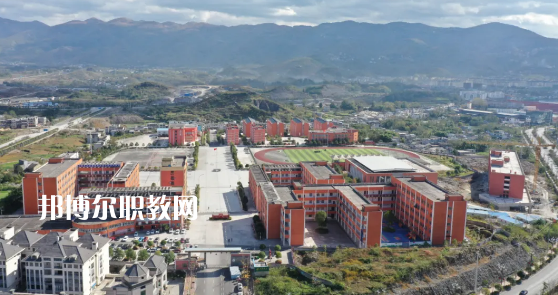正安中等職業(yè)學(xué)校2022年招生辦聯(lián)系電話(huà)