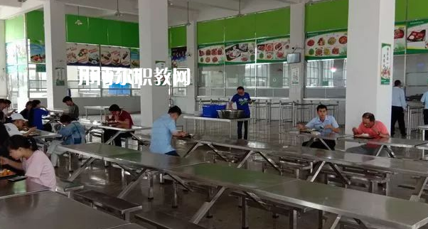 貴州貴陽經(jīng)貿(mào)職業(yè)學(xué)校2022年報(bào)名條件、招生要求、招生對(duì)象