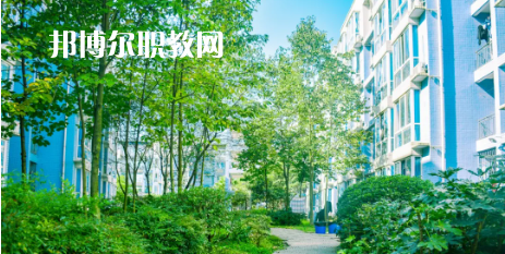 中國五冶高級(jí)技工學(xué)校龍泉校區(qū)2022年宿舍條件