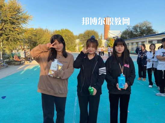 廊坊食品工程學校2022年招生辦聯(lián)系電話