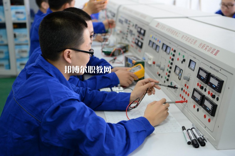 唐山建筑工程學(xué)校2022年報(bào)名條件、招生要求、招生對(duì)象