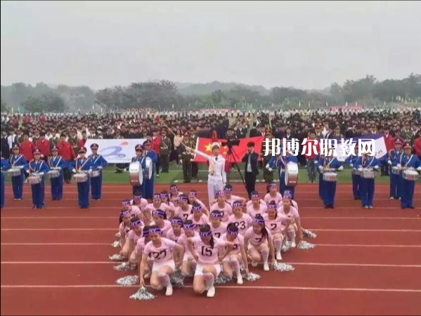 長安汽車(集團(tuán))有限責(zé)任公司技工學(xué)校2022年學(xué)費(fèi)、收費(fèi)多少