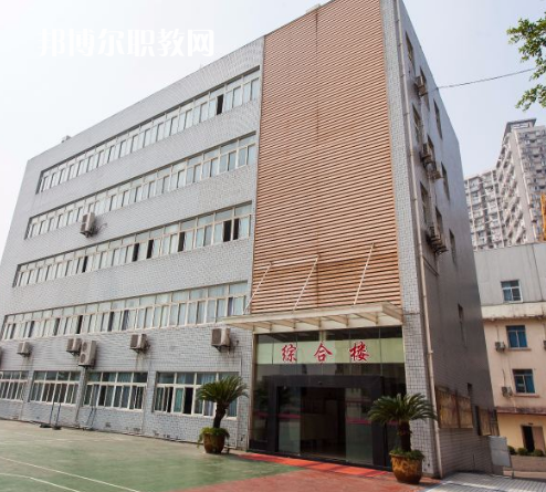 重慶工業(yè)學(xué)校2022年報(bào)名條件、招生要求、招生對象