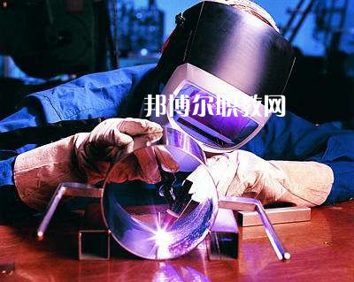 秦皇島燕成中等專業(yè)學(xué)校2022年報(bào)名條件、招生要求、招生對(duì)象