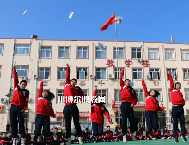 衡水兆華科技中等專(zhuān)業(yè)學(xué)校2022年招生辦聯(lián)系電話(huà)