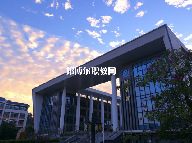 惠州衛(wèi)生學校2022年學費、收費多少