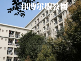 重慶渝北職業(yè)教育中心2022年報(bào)名條件、招生要求、招生對(duì)象