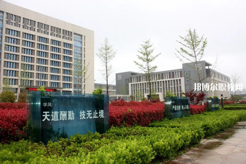 淮安高級(jí)職業(yè)技術(shù)學(xué)校2022年報(bào)名條件、招生要求、招生對(duì)象