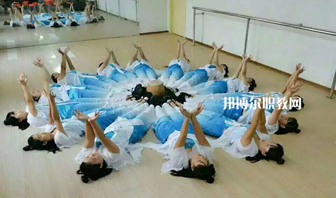 保定市職業(yè)技術(shù)教育中心2022年報(bào)名條件、招生要求、招生對(duì)象