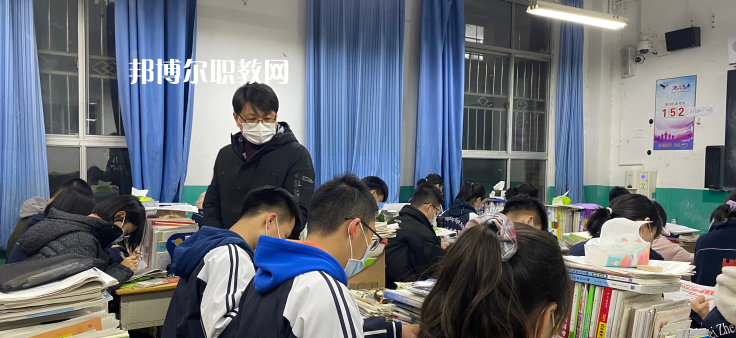 張家口華溢中等專業(yè)學(xué)校2022年學(xué)費(fèi)、收費(fèi)多少