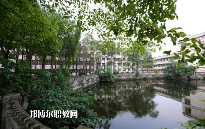 四川瀘縣建筑職業(yè)中專學(xué)校2022年學(xué)費、收費多少