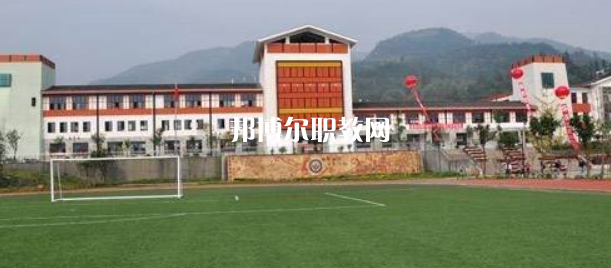 阿壩衛(wèi)生學(xué)校2022年報(bào)名條件、招生要求、招生對(duì)象