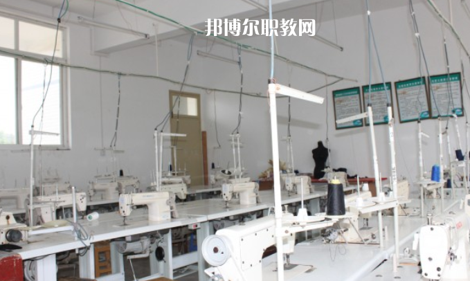 貞豐縣職業(yè)技術(shù)學(xué)校2022年報名條件、招生要求、招生對象