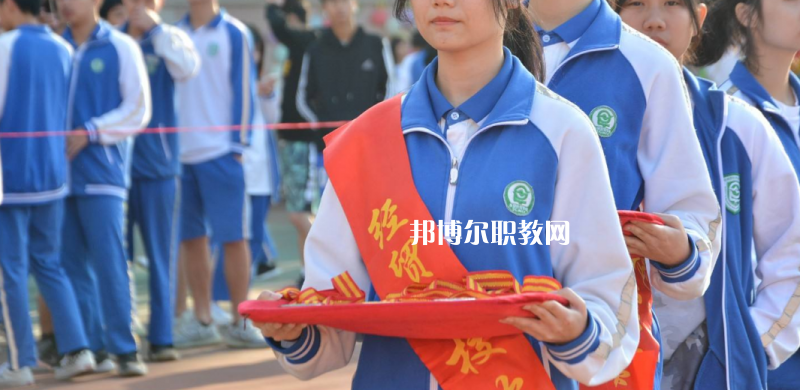 東莞經(jīng)濟(jì)貿(mào)易學(xué)校2022年報(bào)名條件、招生要求、招生對(duì)象