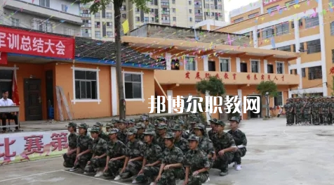 黔東南州工業(yè)學(xué)校2022年報名條件、招生要求、招生對象