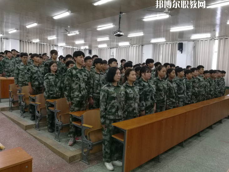 河北軌道交通中等專(zhuān)業(yè)學(xué)校2022年報(bào)名條件、招生要求、招生對(duì)象