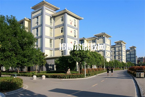 亳州中藥科技學(xué)校2022年報名條件、招生要求、招生對象