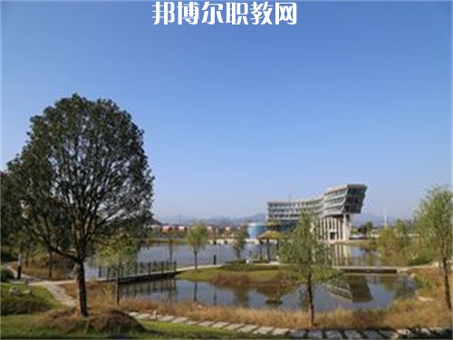 峨山縣職業(yè)高級(jí)中學(xué)2022年報(bào)名條件、招生要求、招生對(duì)象