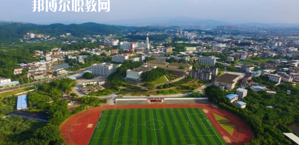 廣東省梅州市衛(wèi)生職業(yè)技術(shù)學(xué)校2022年報(bào)名條件、招生要求、招生對象