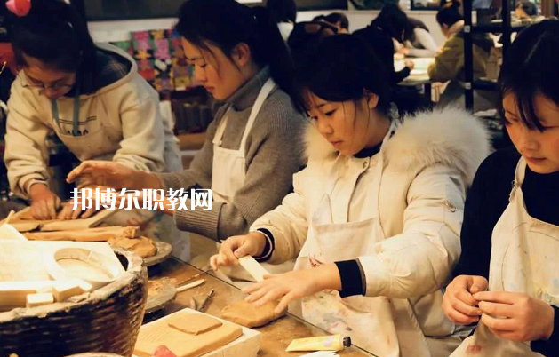 阜陽科學技術學校2022年學費、收費多少