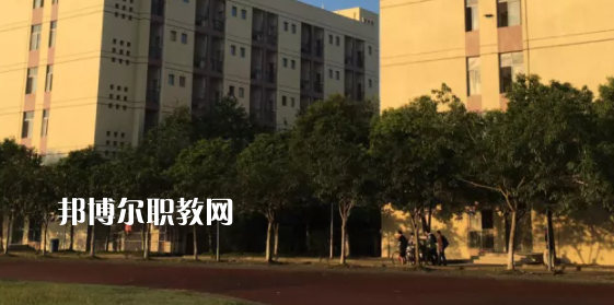 嵩明職業(yè)高級(jí)中學(xué)2022年報(bào)名條件、招生要求、招生對(duì)象