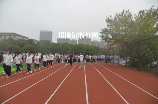 安徽明星科技中專學(xué)校2022年報名條件、招生要求、招生對象