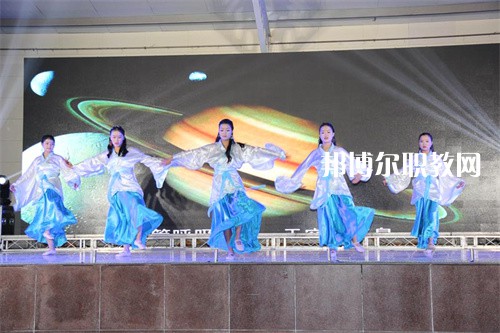 四川省電子商務(wù)學(xué)校2022年報(bào)名條件、招生要求、招生對(duì)象