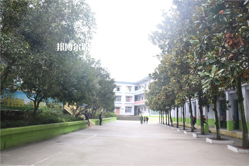 云南司法學(xué)校2022年學(xué)費、收費多少