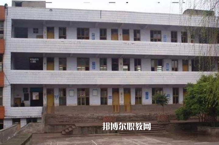 岳池白廟職業(yè)中學(xué)校2022年報(bào)名條件、招生要求、招生對(duì)象