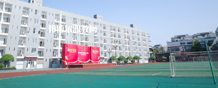 昆明市衛(wèi)生學校2022年報名條件、招生要求、招生對象