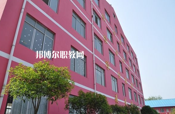 麗江民族中等專業(yè)學(xué)校2022年報(bào)名條件、招生要求、招生對象