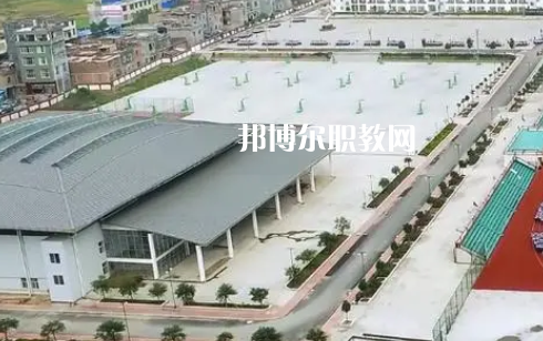紫云苗族布依族自治民族職業(yè)技術(shù)中學2022年報名條件、招生要求、招生對象