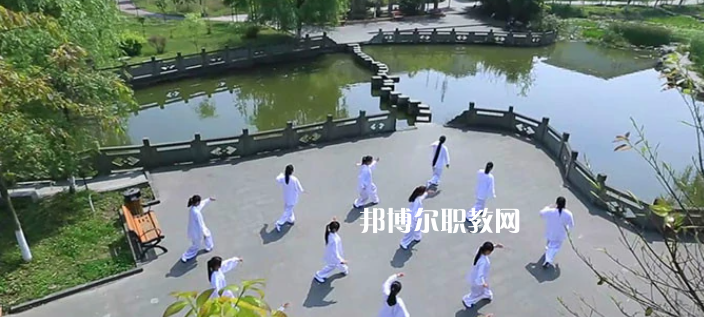 四川愛華學(xué)院怎么樣、好不好