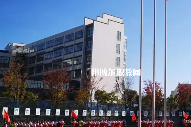 貴陽英才學(xué)校2022年報(bào)名條件、招生要求、招生對象