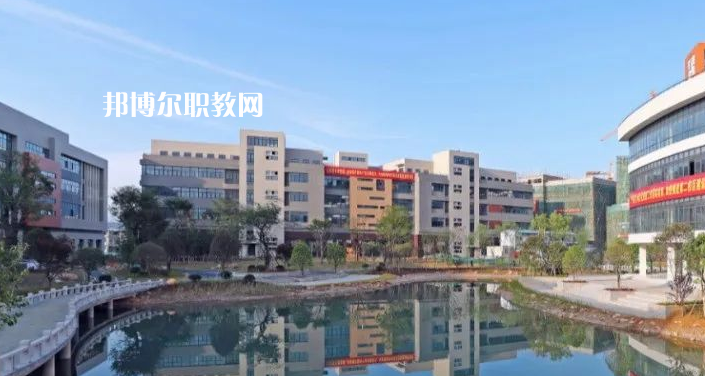 黔東南技師學(xué)院2022年報(bào)名條件、招生要求、招生對(duì)象
