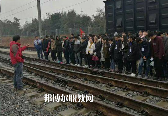 甘肅2022年鐵路學(xué)?？梢詫W(xué)什么