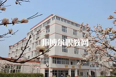 瀘州醫(yī)學(xué)院衛(wèi)生學(xué)校2022年怎么樣、好不好