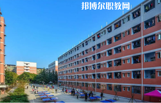 四川育英醫(yī)養(yǎng)科技技工學(xué)校2022年怎么樣、好不好