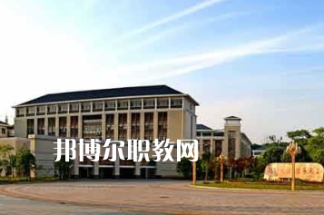 江漢油田職業(yè)技術(shù)學(xué)校2022年報(bào)名條件、招生要求、招生對象